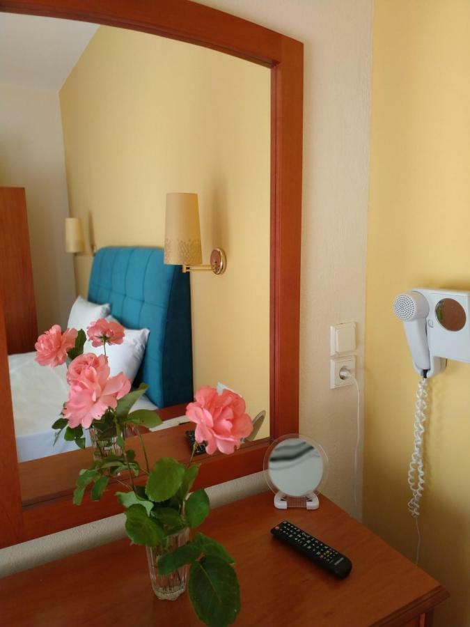 Amalia Aparthotel Palaiontsiflikion Bagian luar foto