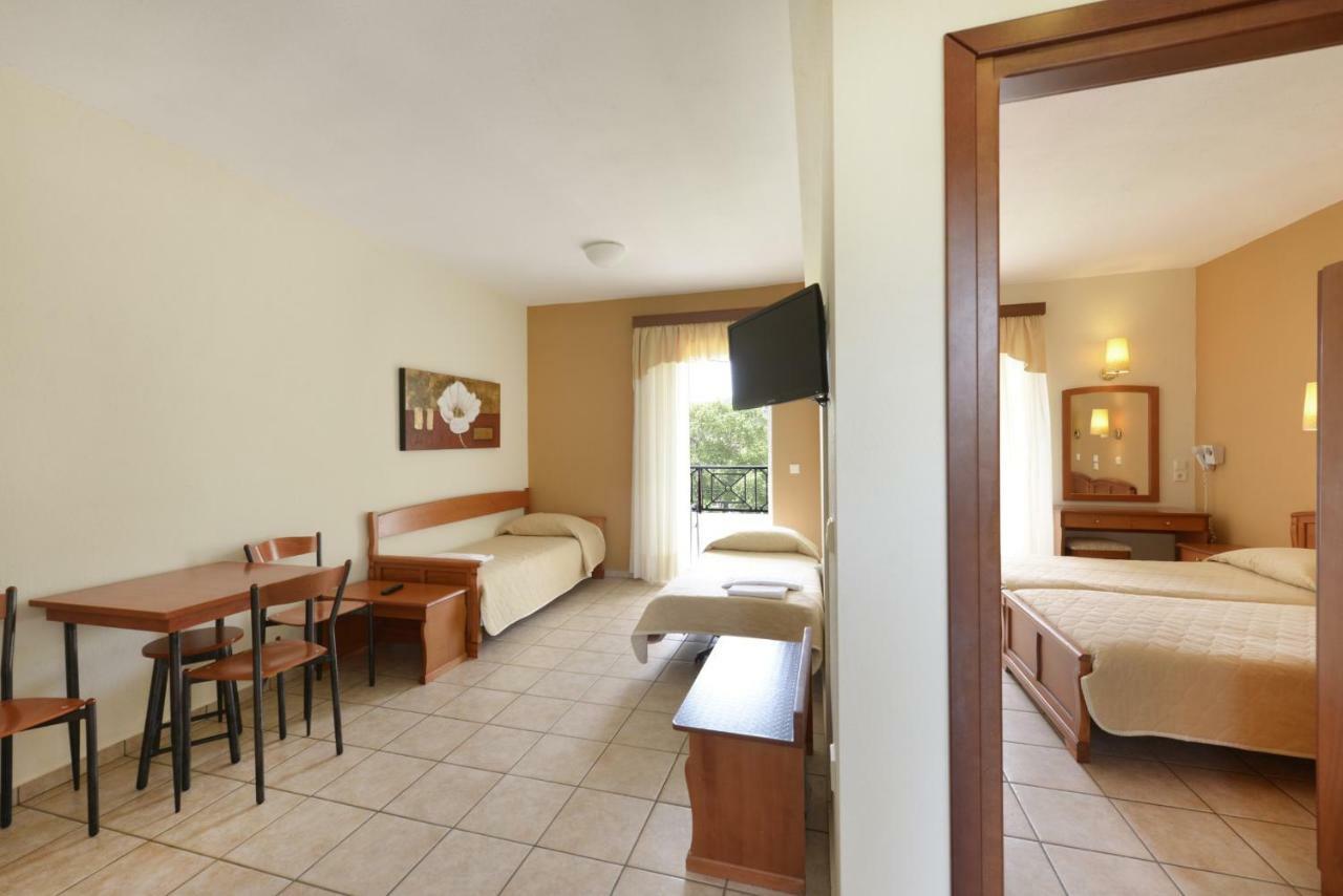 Amalia Aparthotel Palaiontsiflikion Bagian luar foto